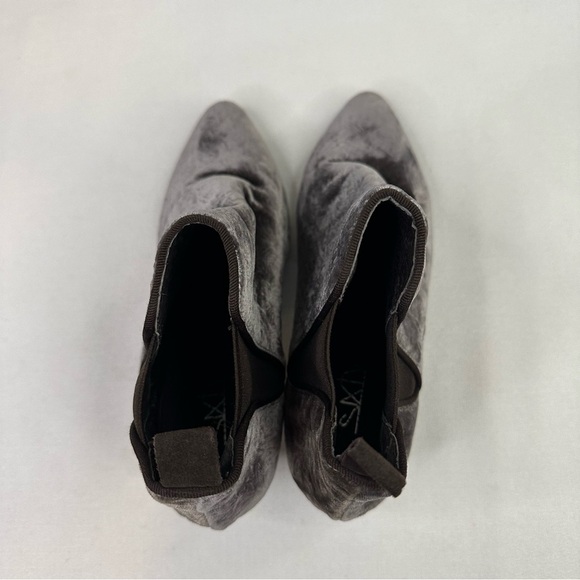 Sixtyseven Anthropologie Smoky Gray Velvet Floral Embossed Ankle Boots 6.5 - Picture 11 of 16